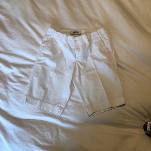 NWOT Old Navy White Perfect Bermuda Shorts